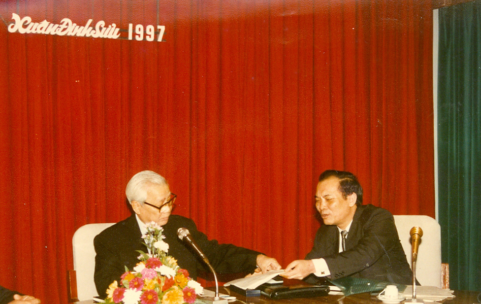 Cố Thủ tướng Chính Võ Văn Kiệt thăm và làm việc với Thanh tra Nhà nước năm 1997
