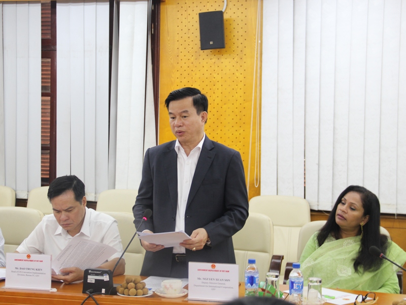 Hội đàm với Đoàn công chức Cấp cao Băng-La-Đét