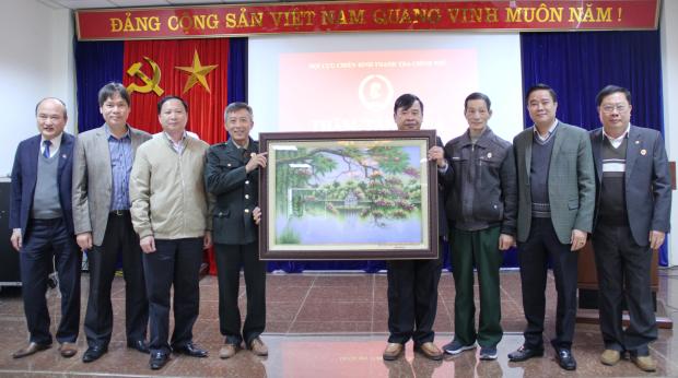 Hội Cựu chiến binh cơ quan Thanh tra Chính phủ thăm Lào Cai