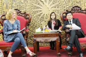 Working session between Project Management Unit of Poscis and Sponsors