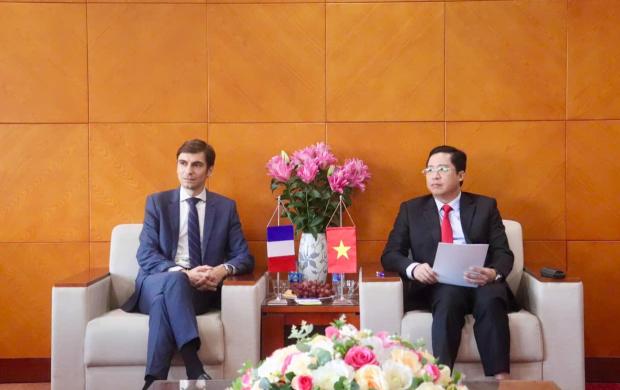 Phó Tổng Thanh tra Chính phủ Dương Quốc Huy tiếp xã giao Tổng Thanh tra Tài chính Pháp